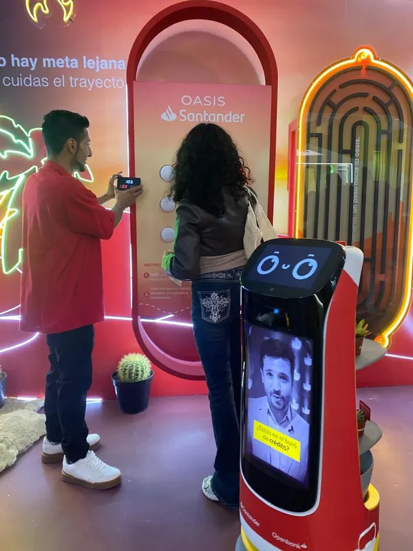 Robot de servicio en expo